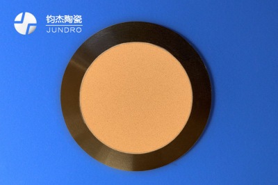 半導體行業(yè)中的氮化鋁陶瓷靜電吸盤 半導體行業(yè)中的氮化鋁陶瓷靜電吸盤